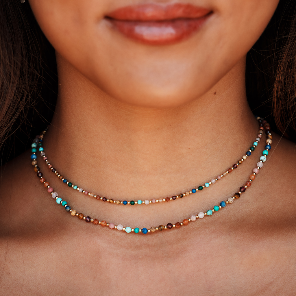 Collier Master Healer Healer Multi color 2 mm plaqué or Jade Jaspe Amazonite Quartz Œil de tigre Grenat Unakite