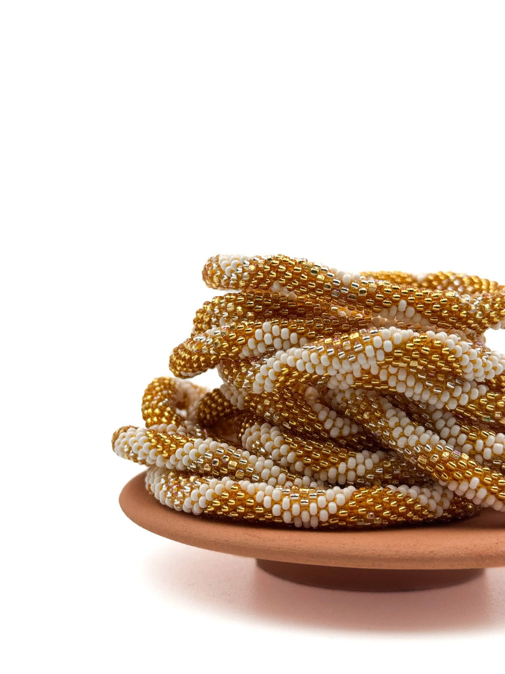Bracelet népalais  perles de verre D23 Doré Blanc Triangle