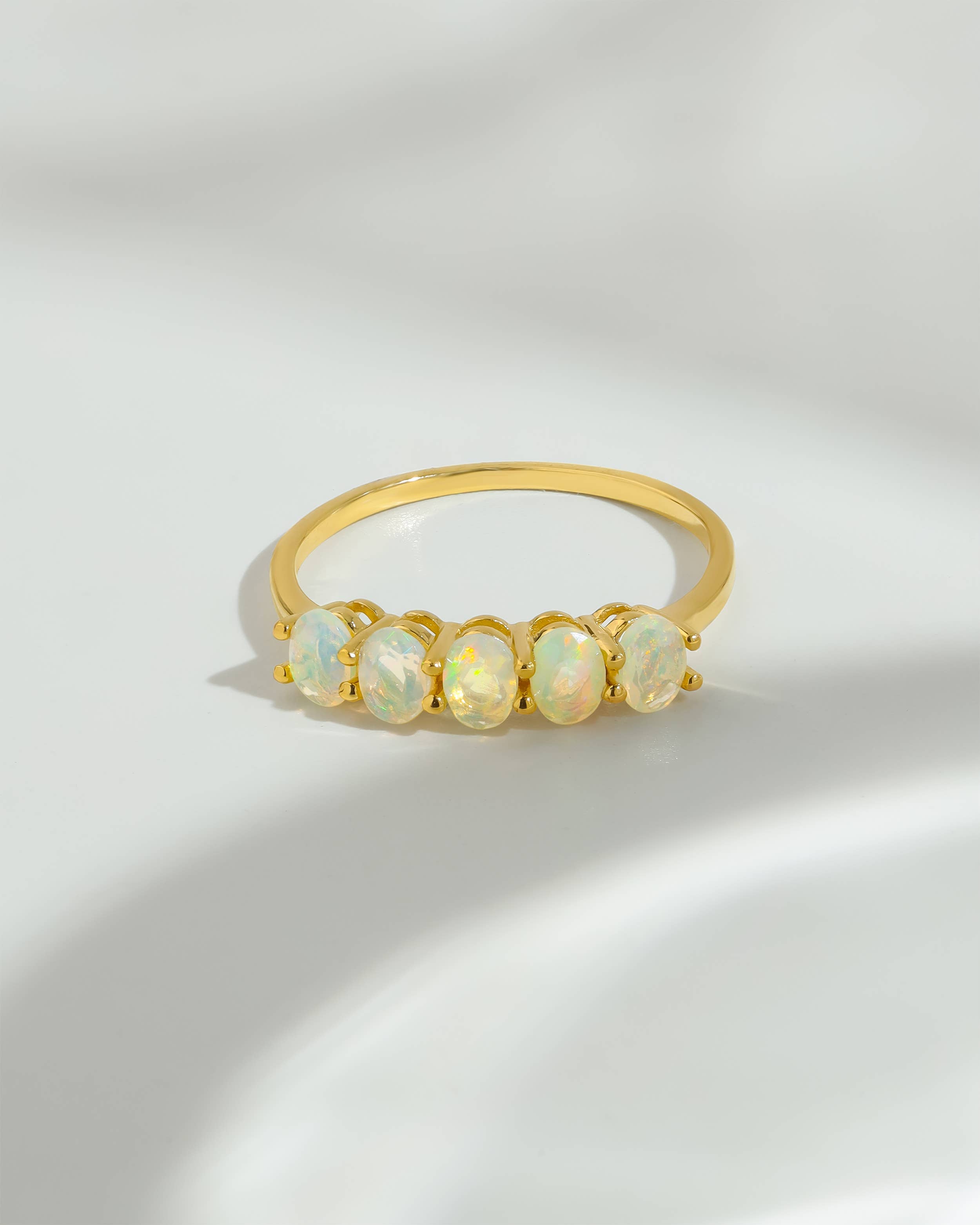 Bague d'éternité en or 14 carats avec Opale éthiopienne sur argent sterling