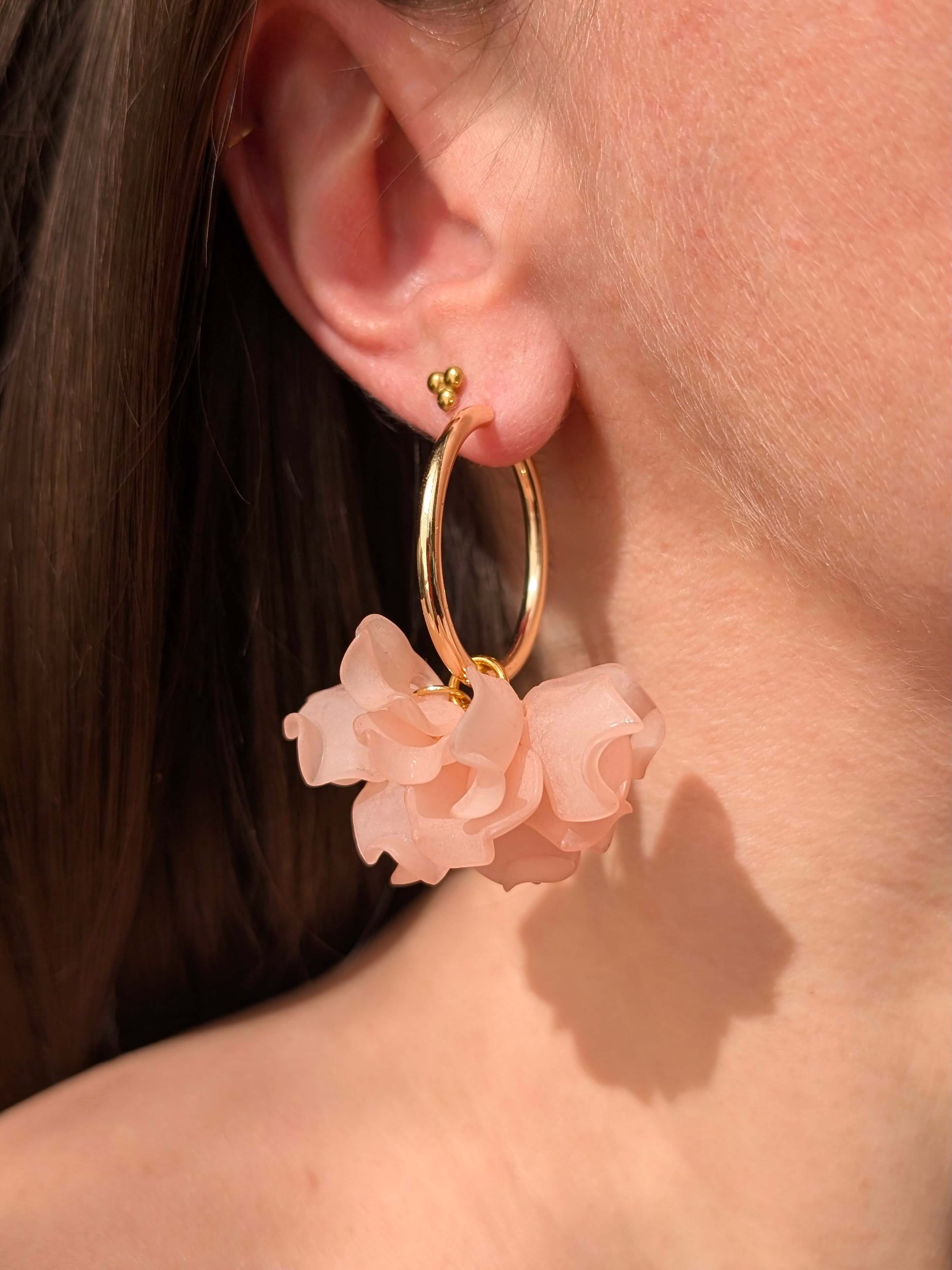 Boucles d'oreilles Créoles PEONY Fleurs Pivoine couleur au choix