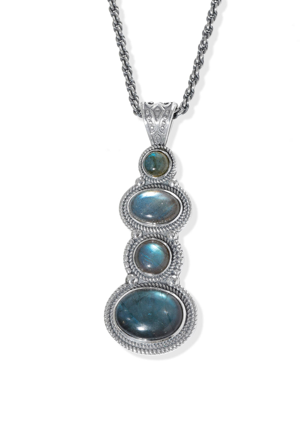 Collier artisanal plaqué argent à pendentif dégradé en labradorite