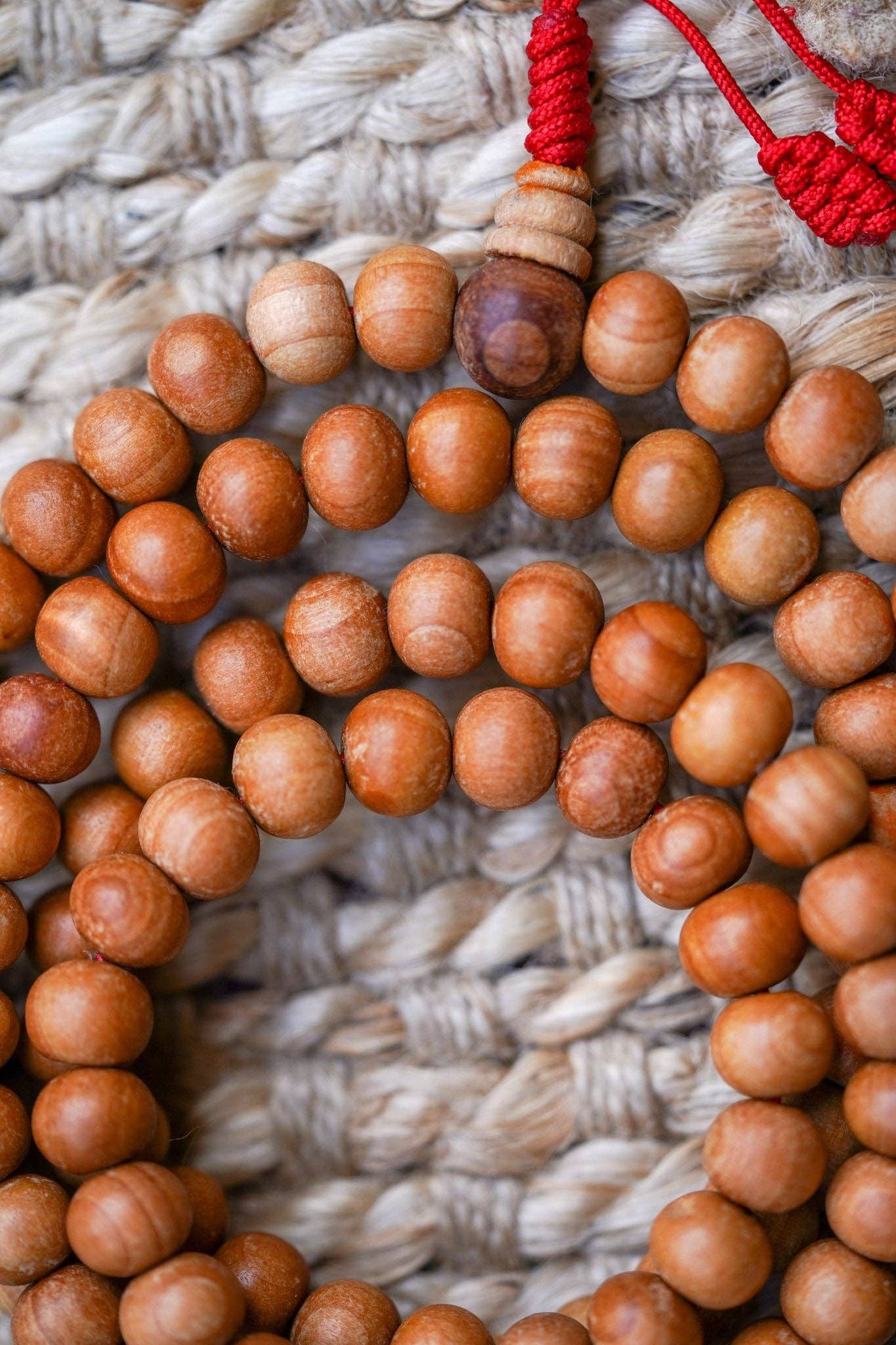 Collier Mala en bois de santal naturel NEPAL