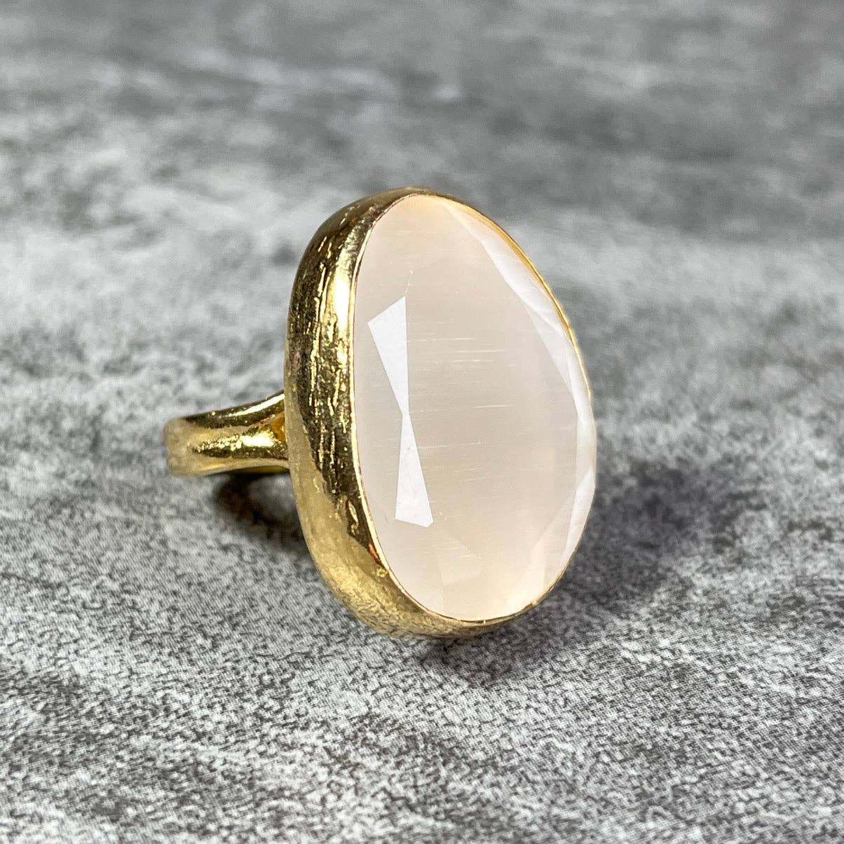 Bague "ZOELIE" pierre naturelle Agate blanche dorée or fin