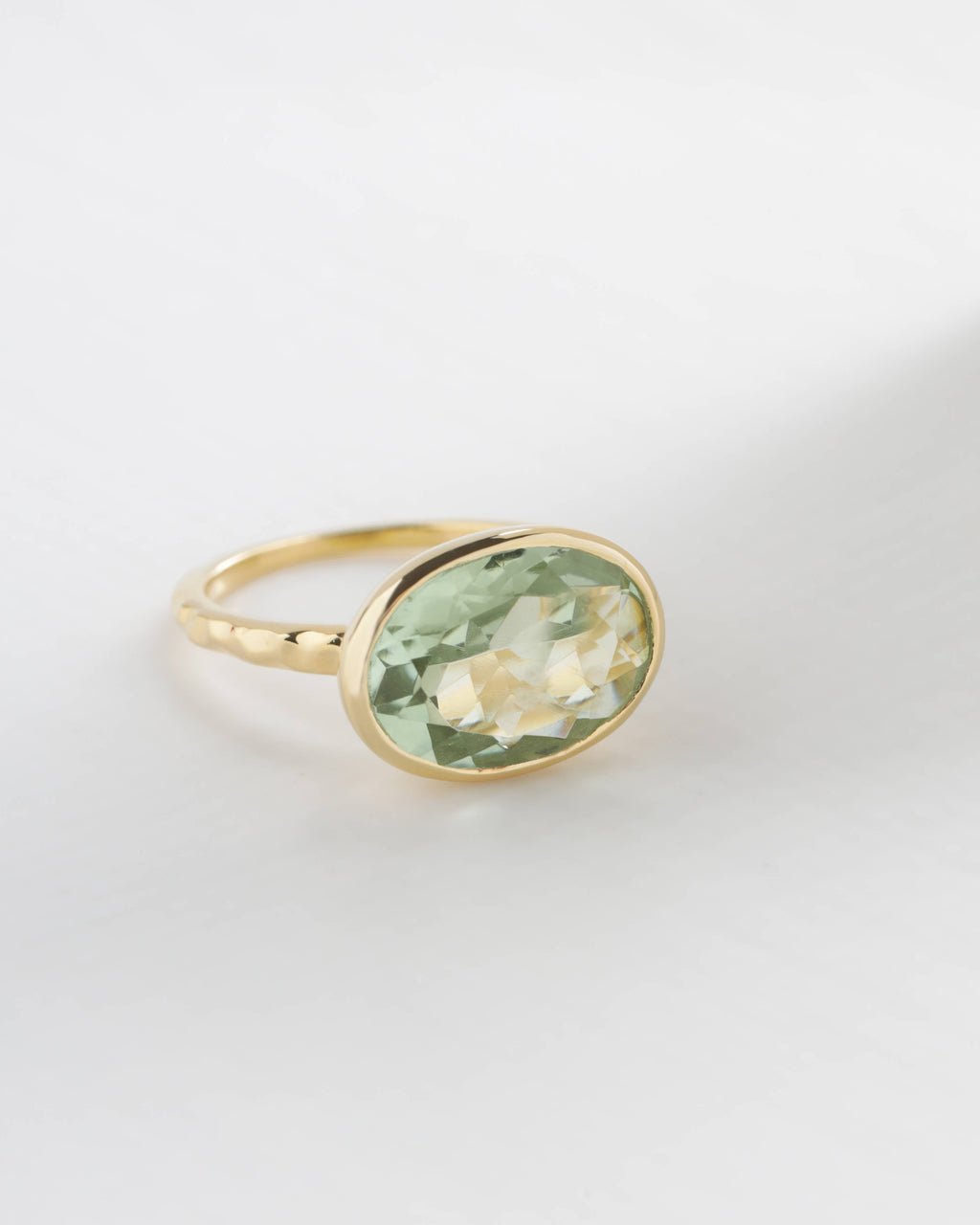 Bague Solitaire en Améthyste Verte Plaquée Or sur Argent