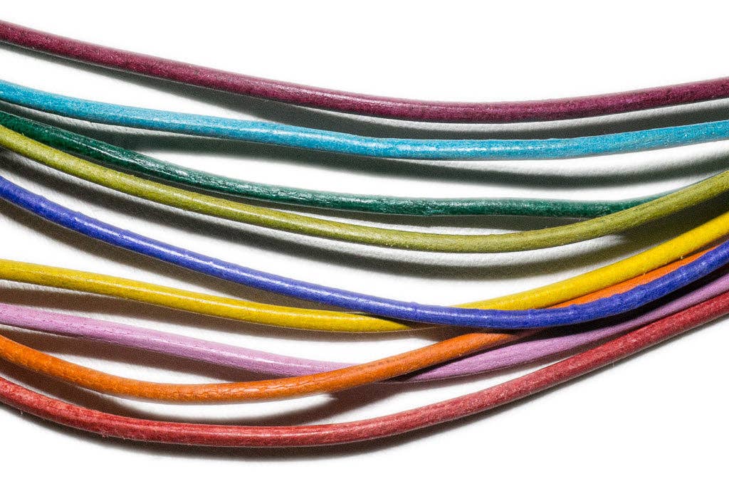 Cordon cuir coloré 1mm + attache acier inoxydable 50cm (couleur au choix)