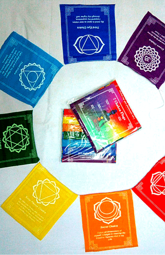 Guirlande de drapeaux de prière aux chakras colorés