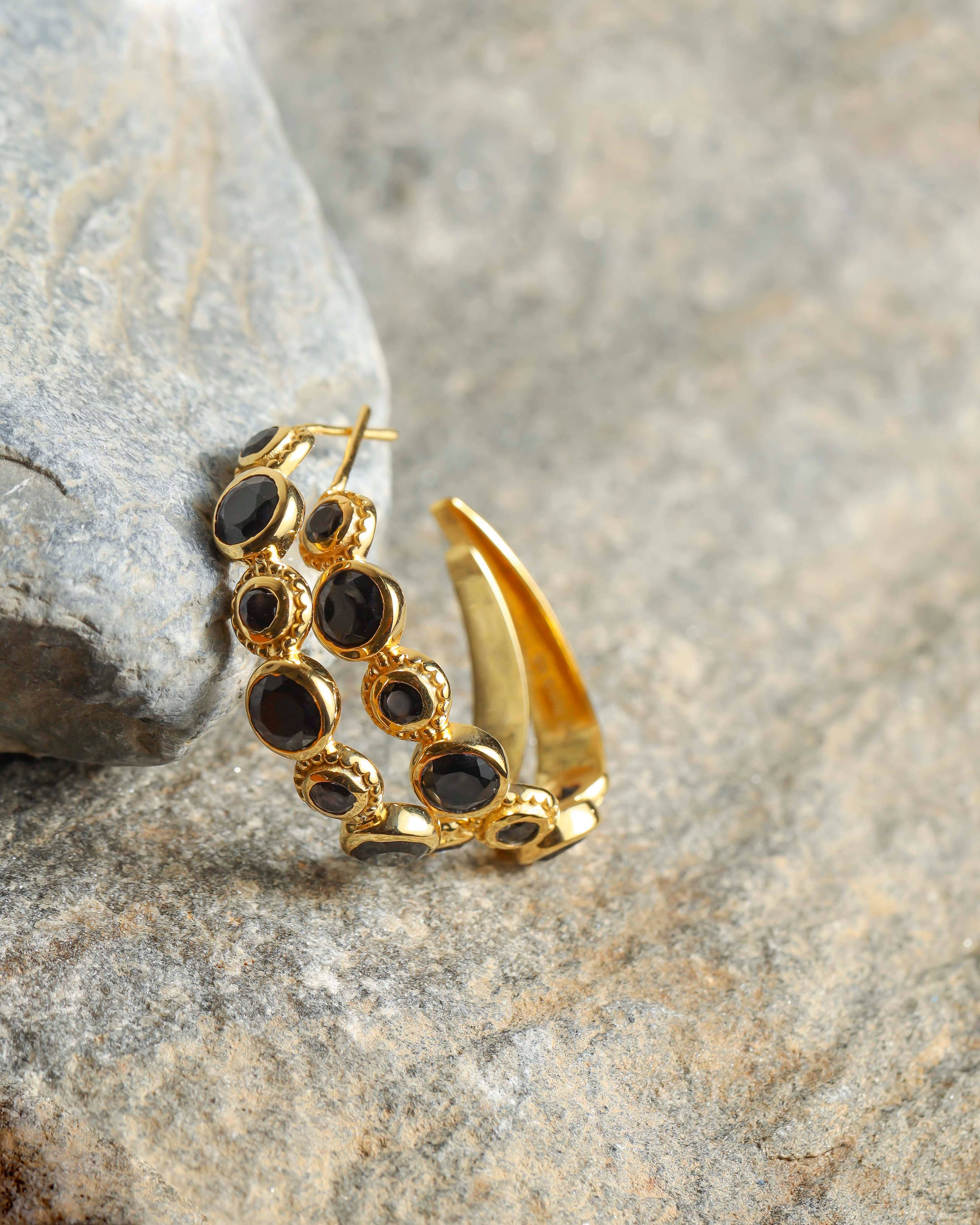 Boucles d'oreilles en argent sterling plaqué or 14K avec Onyx noir
