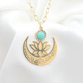 Collier court Padma ou fleur de lotus et Amazonite