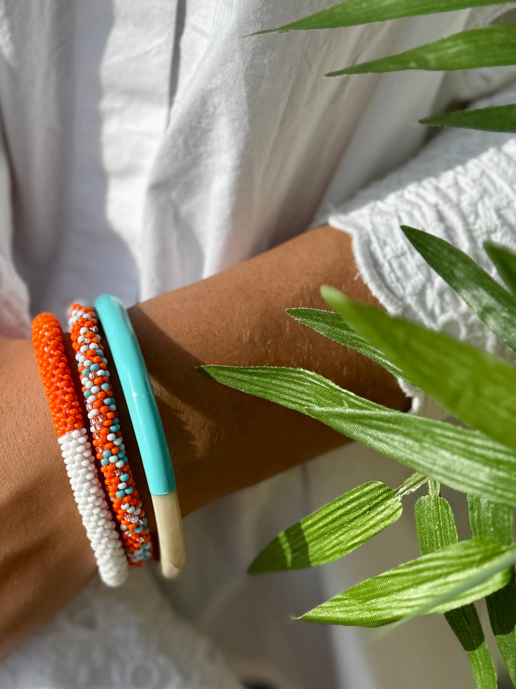 Bracelet népalais orange et blanc