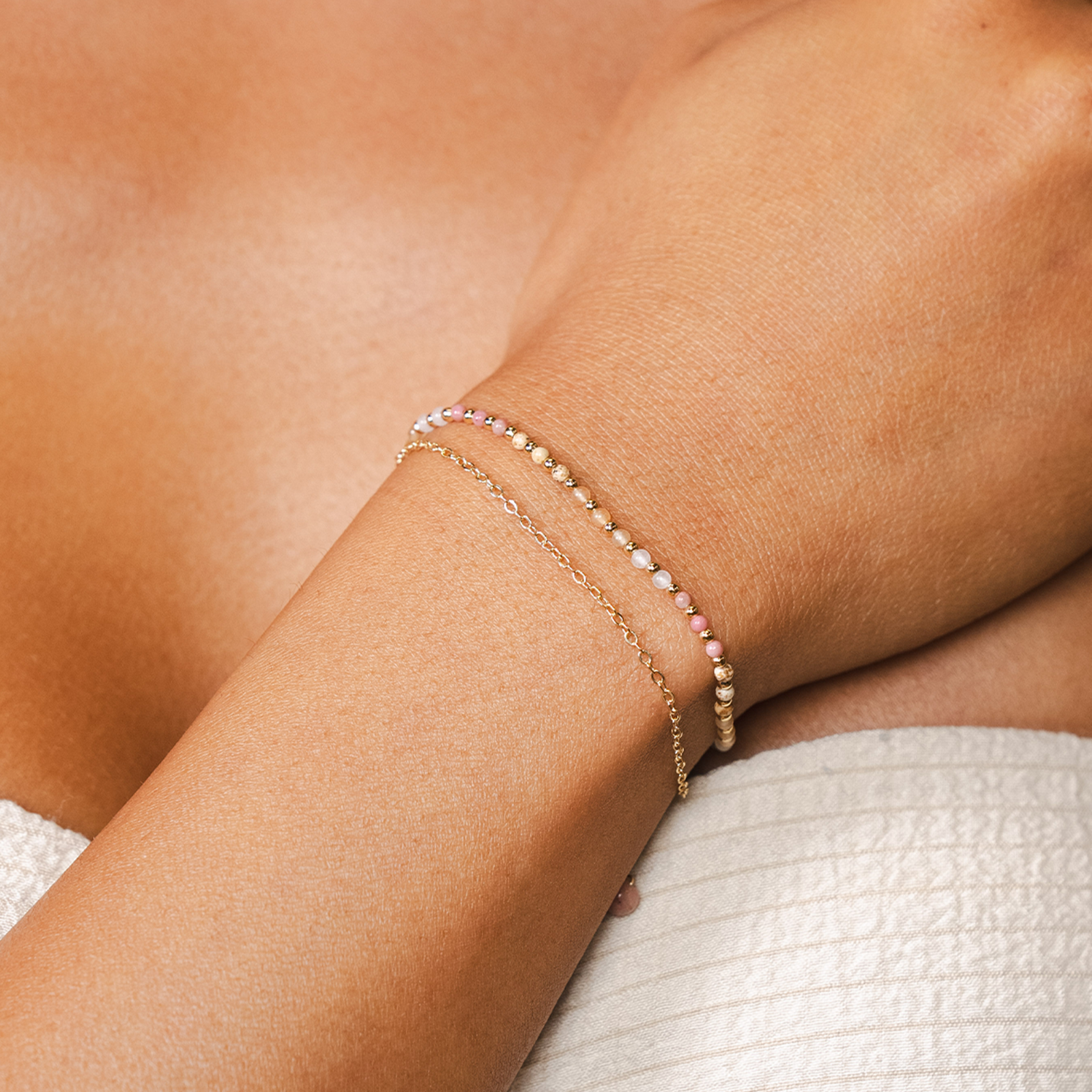 Bracelet de guérison double Growth & Inspiration 2 mm (plaqué or) Rhodolite Agate Quartz Jaspe Couleur Rose, Jaune, Blanc, Or