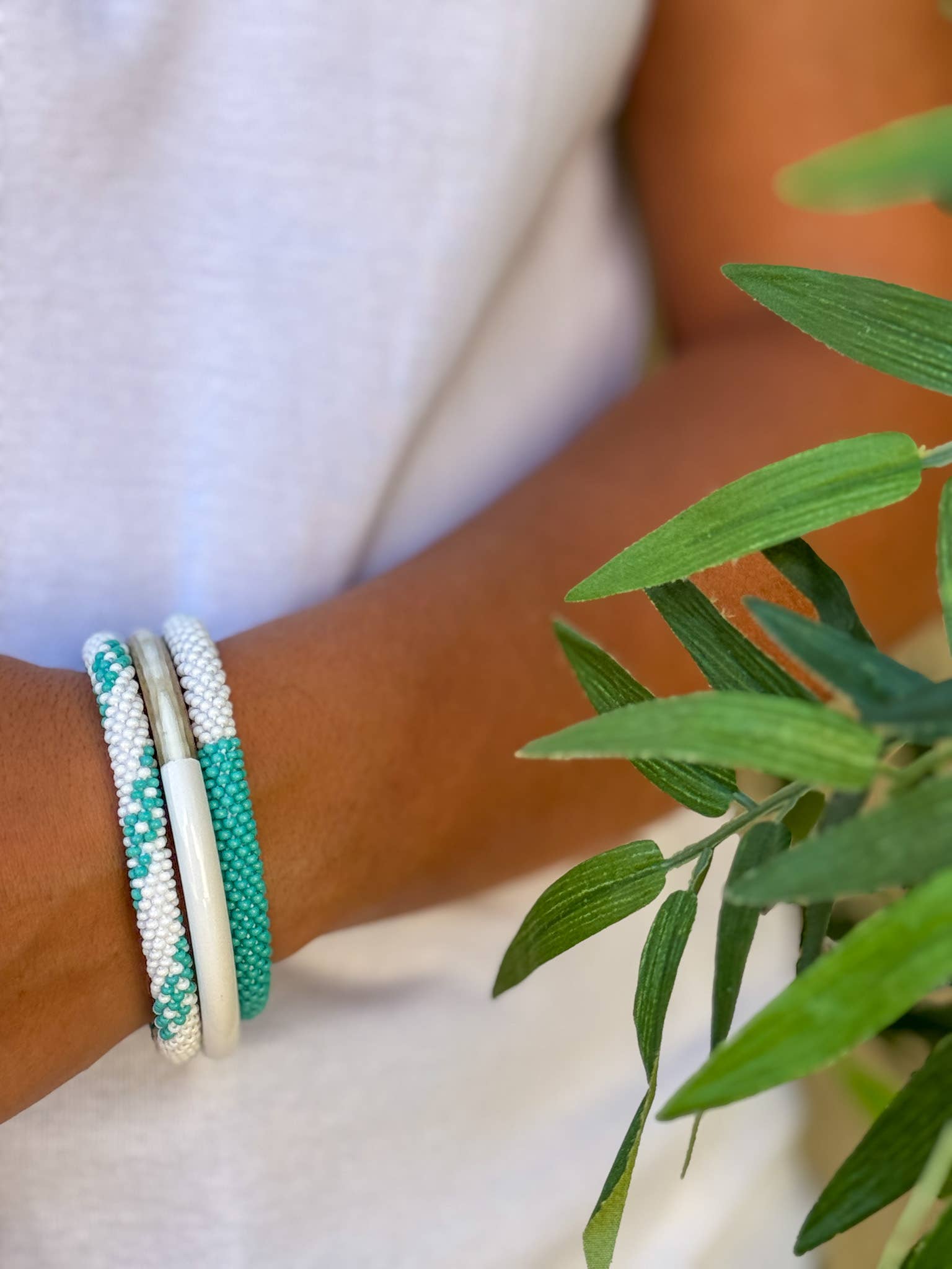 Bracelet népalais turquoise et blanc bi color