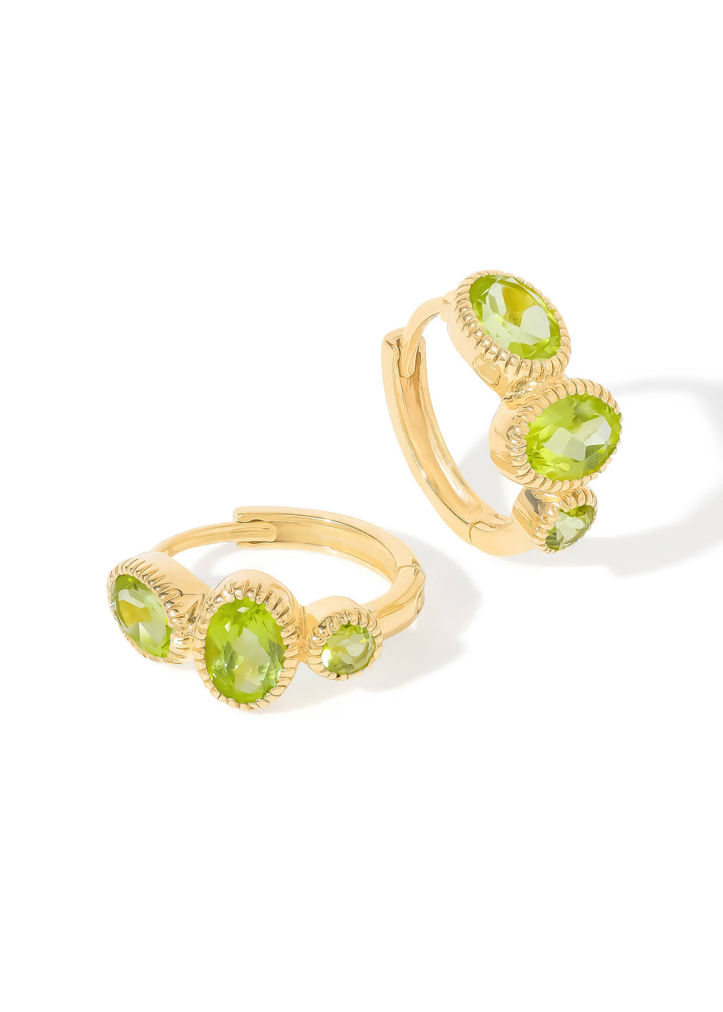 Boucles d'oreilles créoles trio à perles de péridot plaquées d'or