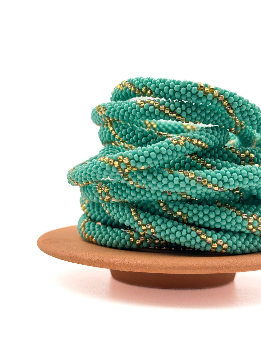 Bracelet népalais  perles de verre E36 turquoise doré flèche