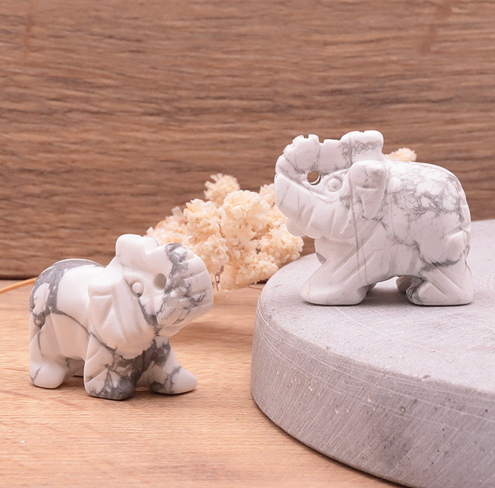 Eléphant 40mm howlite blanche A ( 1 pièce)