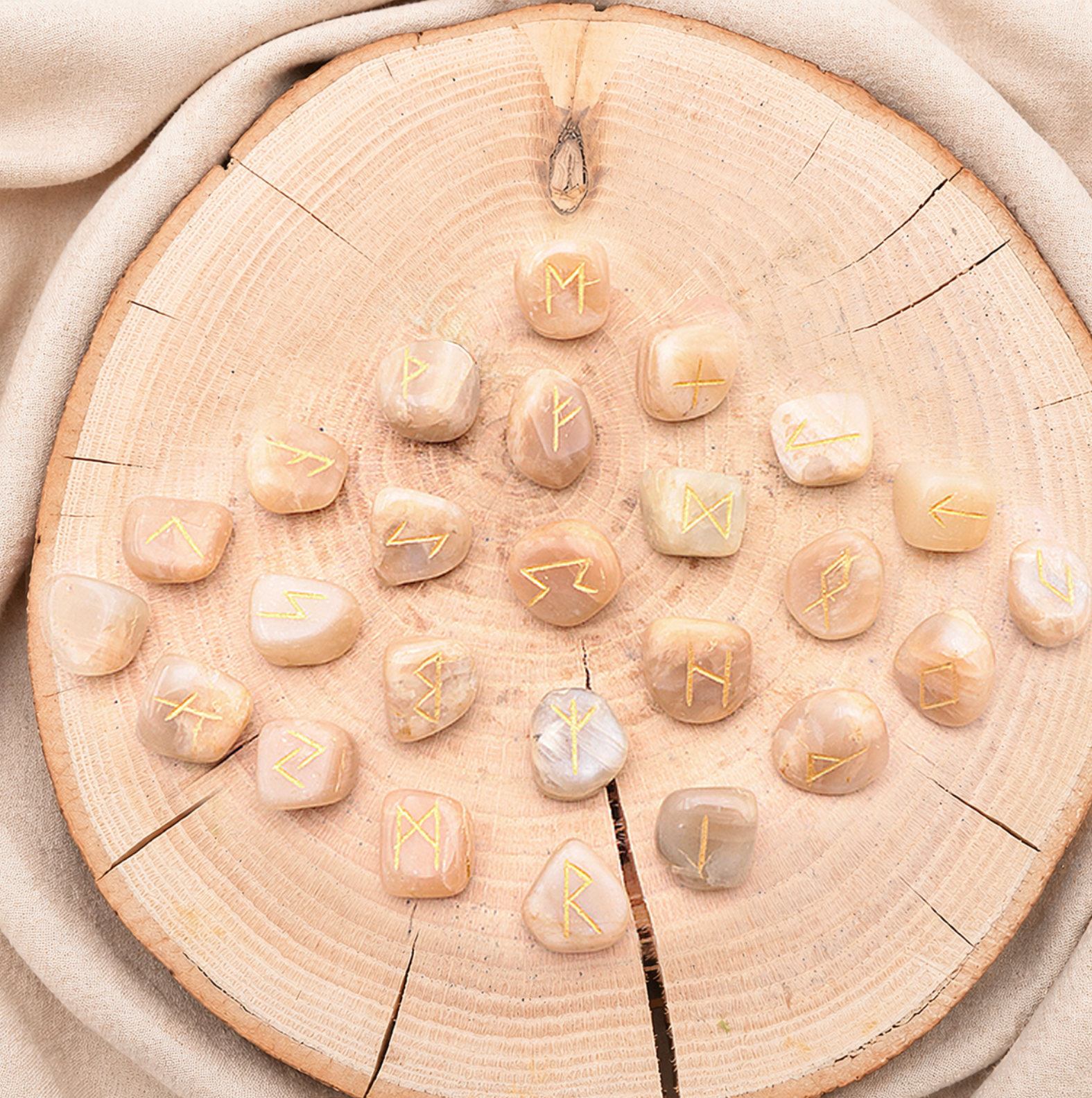 Runes set Pierre de Lune Inde Beige A
