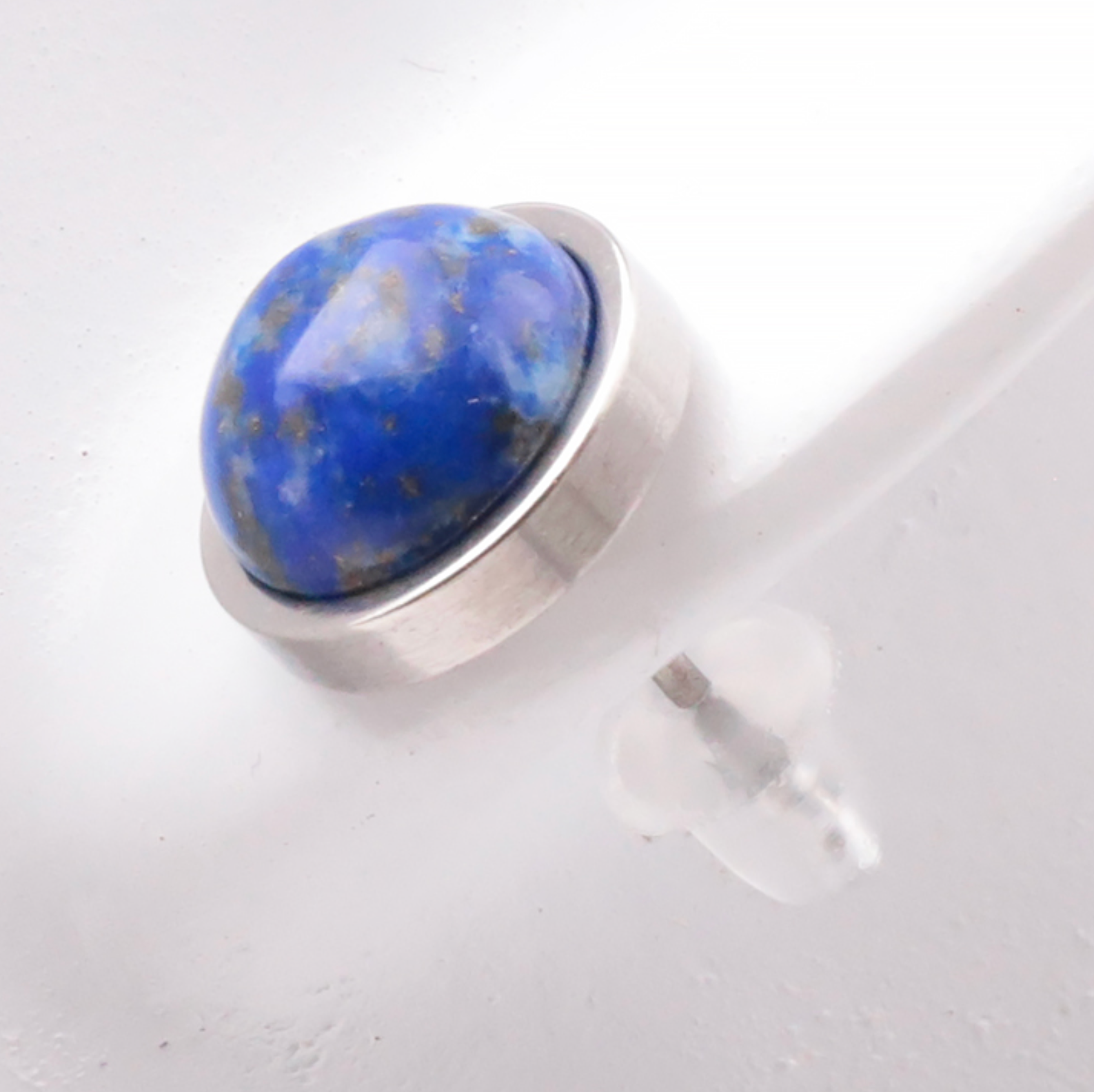 Boucles d'oreilles modèle 07 serti 10mm Lapis lazuli A
