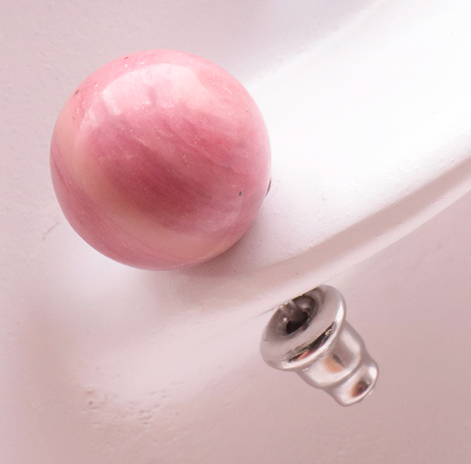 Boucle d'oreille modèle 04 boule 10mm Rhodonite Australie A