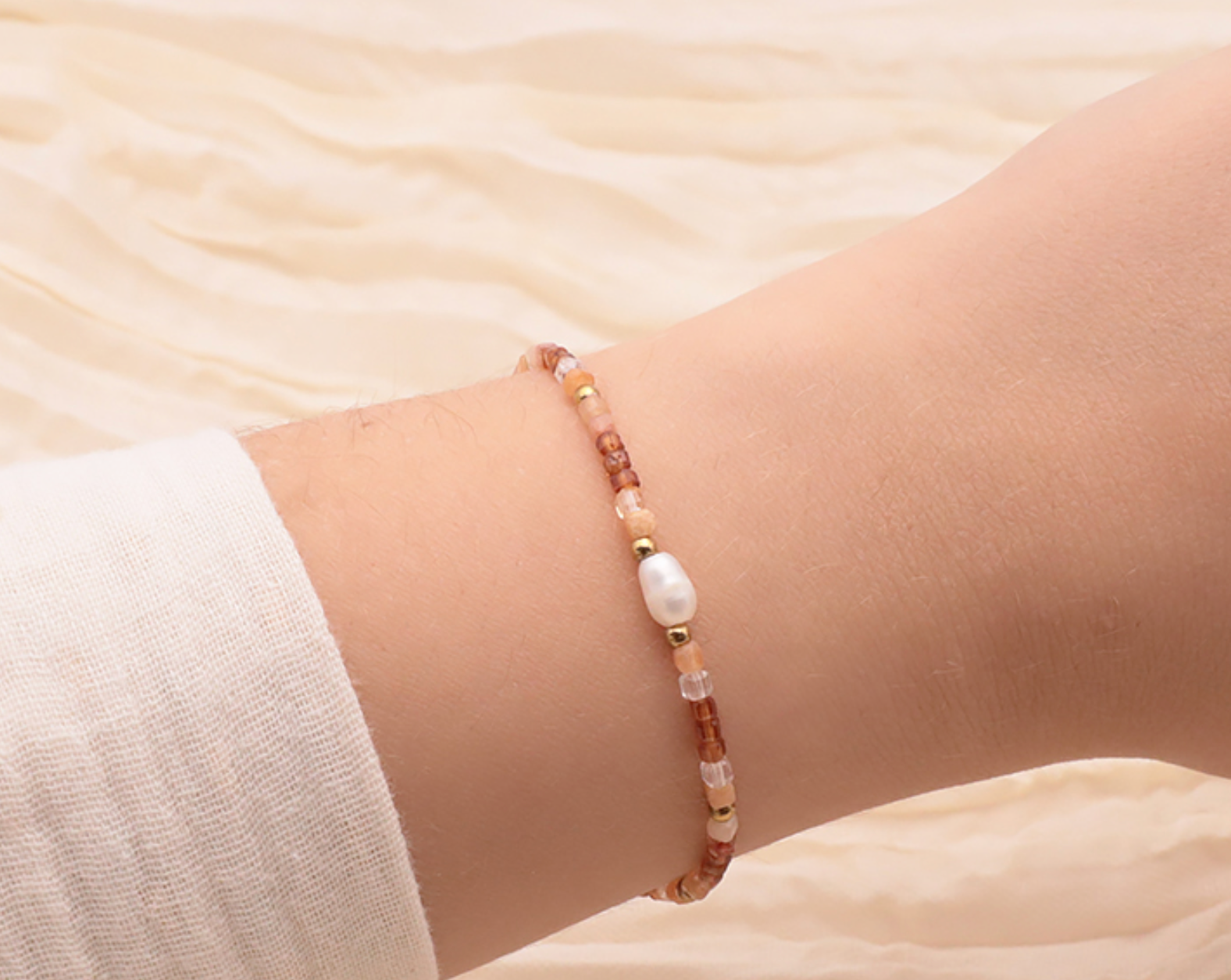 BRACELET VAYA DORÉ PERLE D'EAU DOUCE PIERRE DE SOLEIL CORNALINE CRISTAL DE ROCHE A