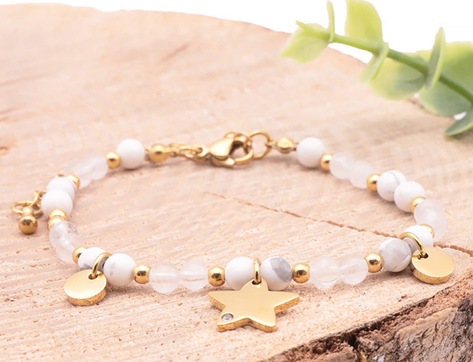 Bracelet Mira doré Howlite blanche, Cristal de roche A