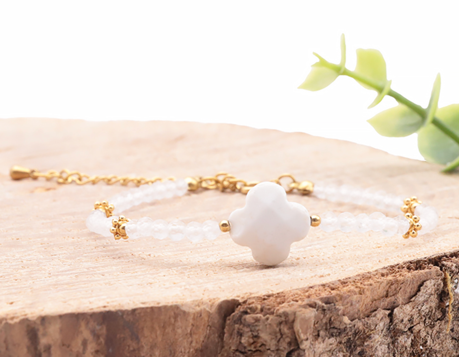 Bracelet Rosalia doré Howlite blanche, Cristal de roche A