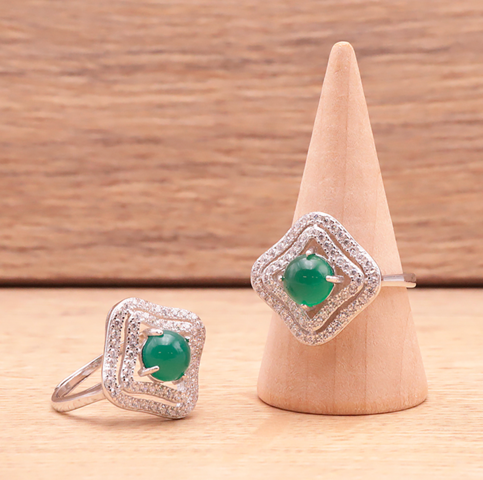 Bague argent 925 rhodié modèle 09 Chrysoprase AA+