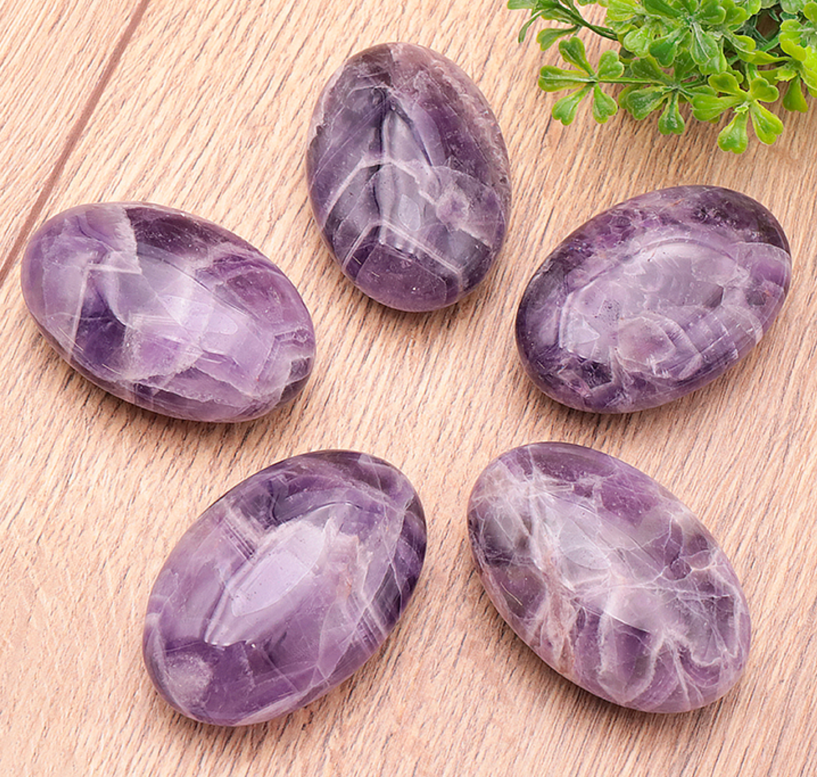 Galet 60mm amethyste Bresil A vendu à l'unité