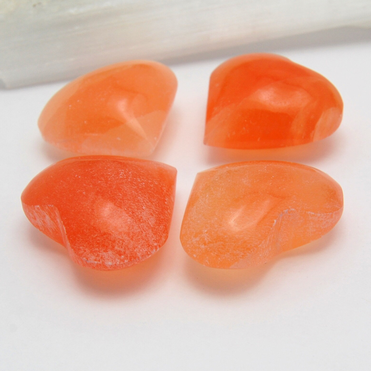 Galet Coeur 35 a 45mm Sélénite Orange A+ (1 pièce)