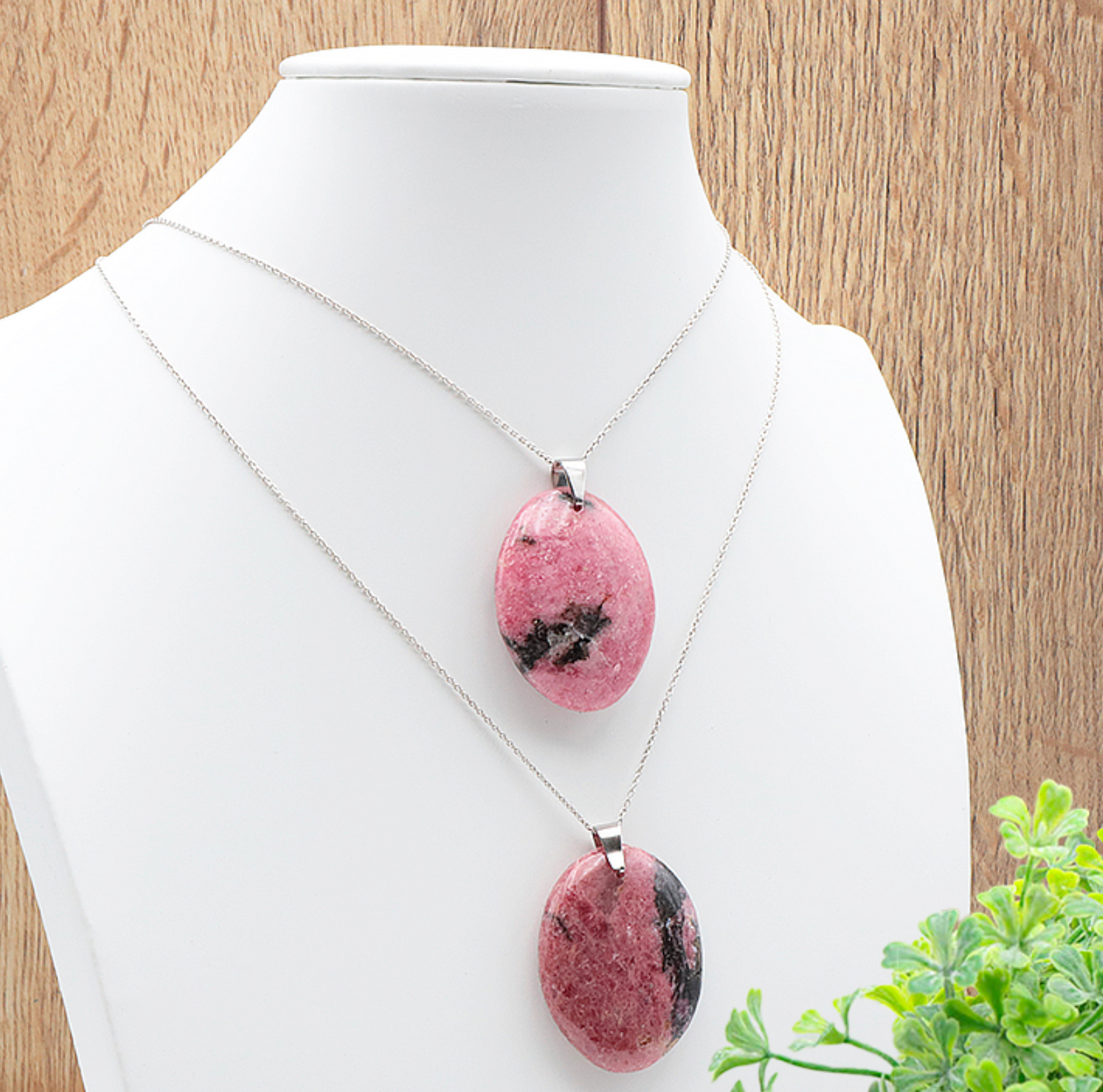Pendentif pierre plate ovale Rhodonite A+ 35 a 45mm (1 pièce)