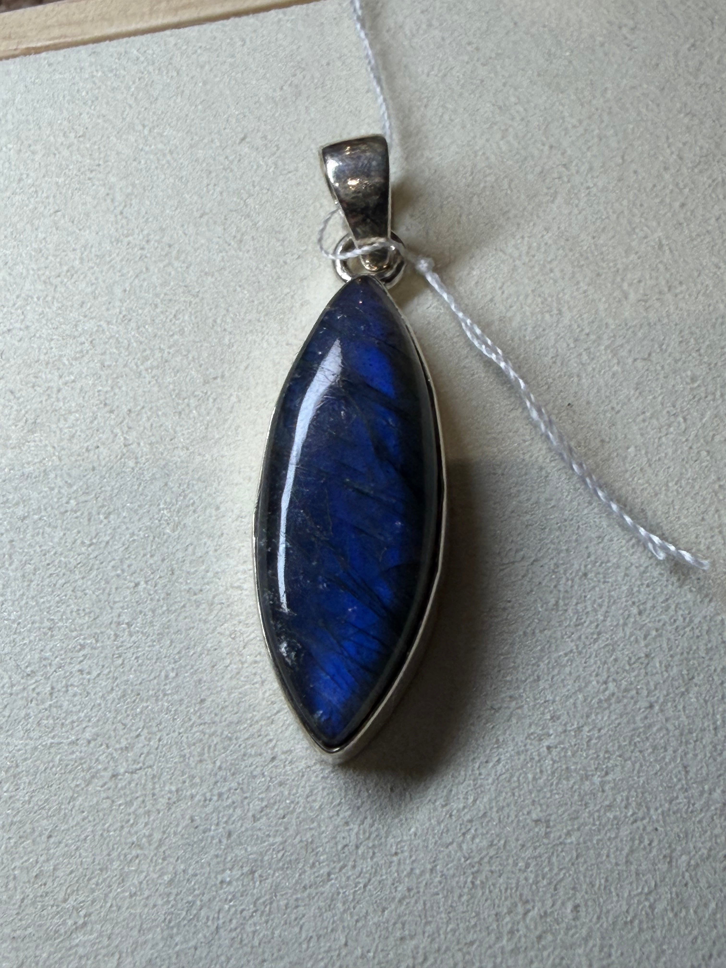 Pendentif Labradorite bleue 5,98 gr