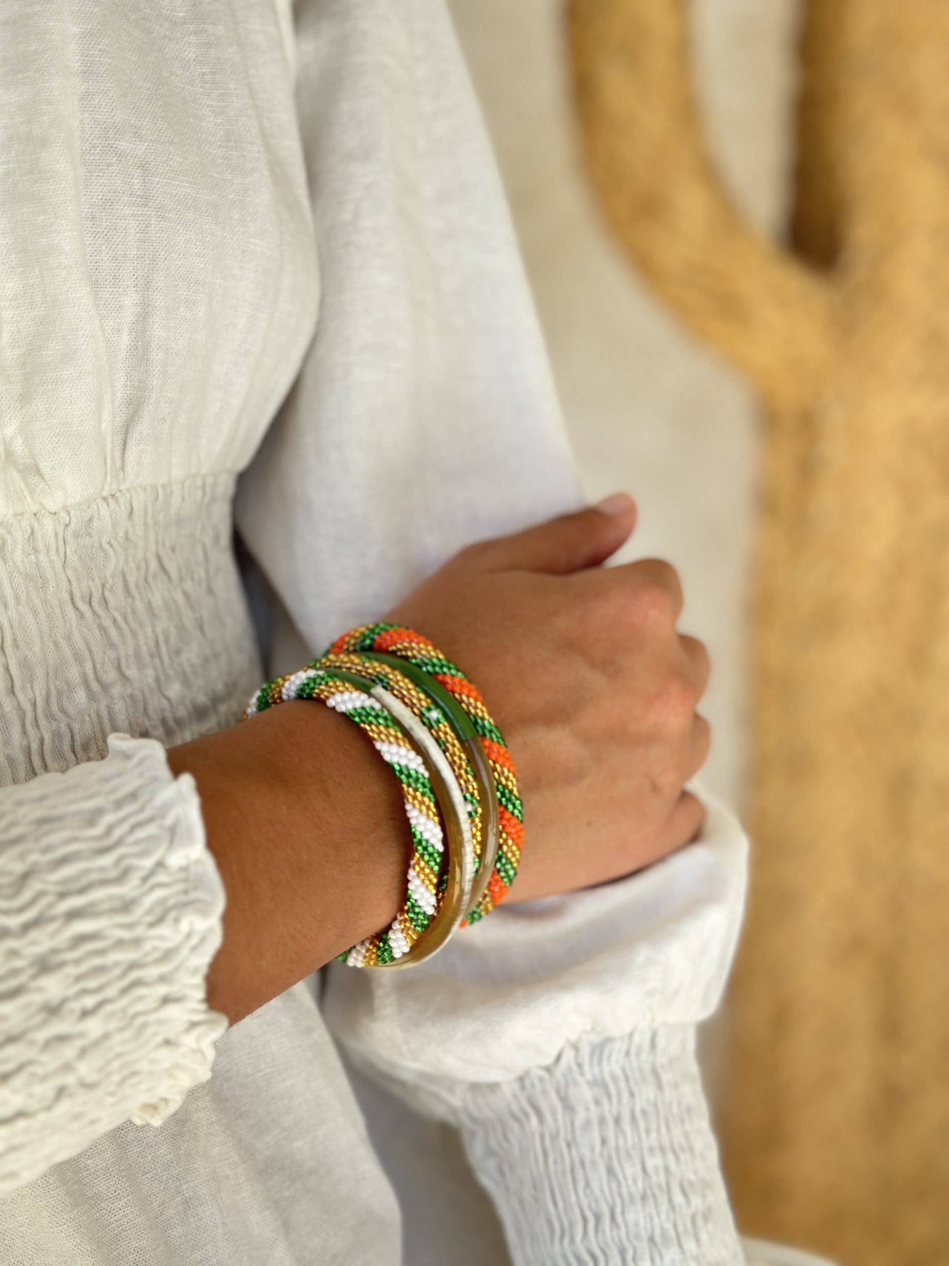 Bracelet népalais orange vert doré torsadé