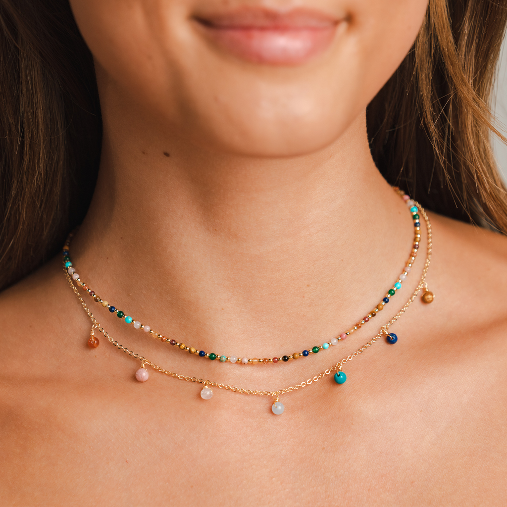 Collier Master Healer Healer Multi color 2 mm plaqué or Jade Jaspe Amazonite Quartz Œil de tigre Grenat Unakite