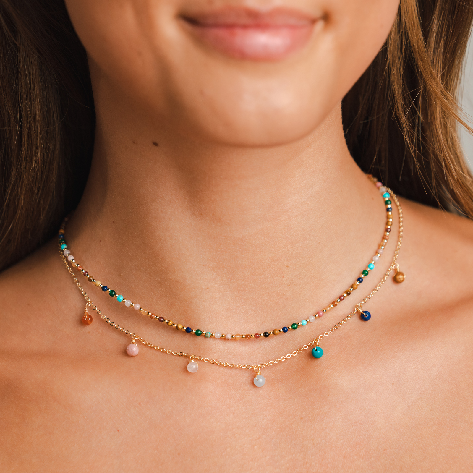 Collier Master Healer Healer Multi color 2 mm plaqué or Jade Jaspe Amazonite Quartz Œil de tigre Grenat Unakite