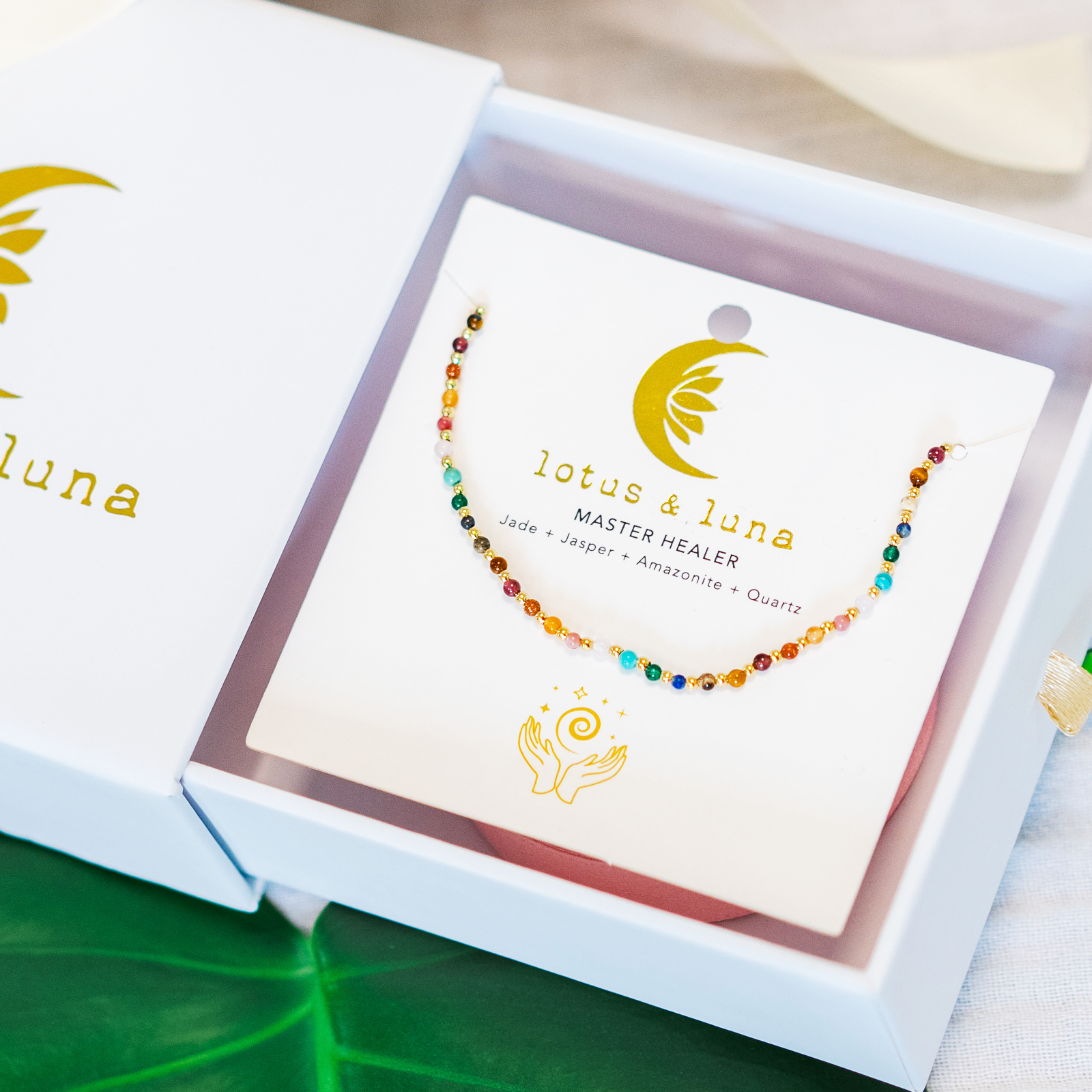 Collier Master Healer Healer Multi color 2 mm plaqué or Jade Jaspe Amazonite Quartz Œil de tigre Grenat Unakite
