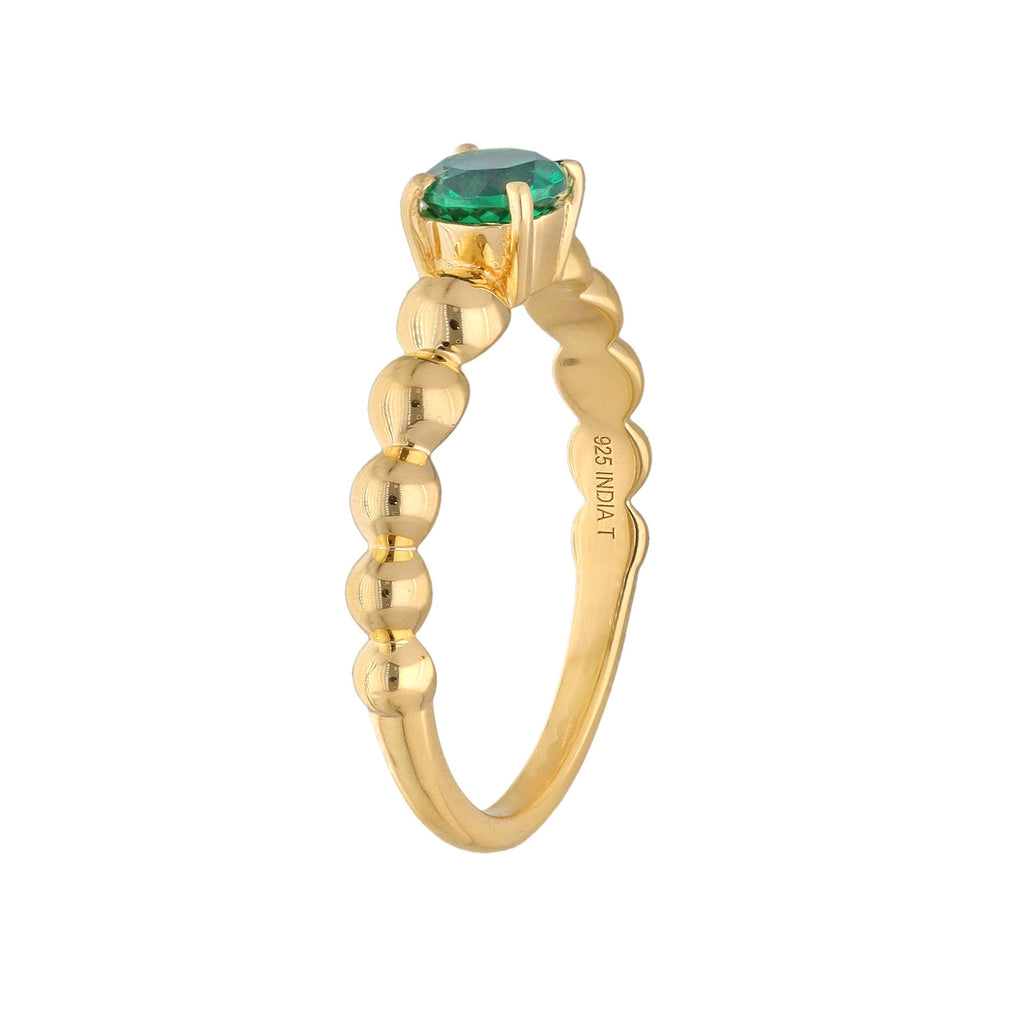 Bague solitaire en Emeraude de laboratoire plaquée or sur argent.