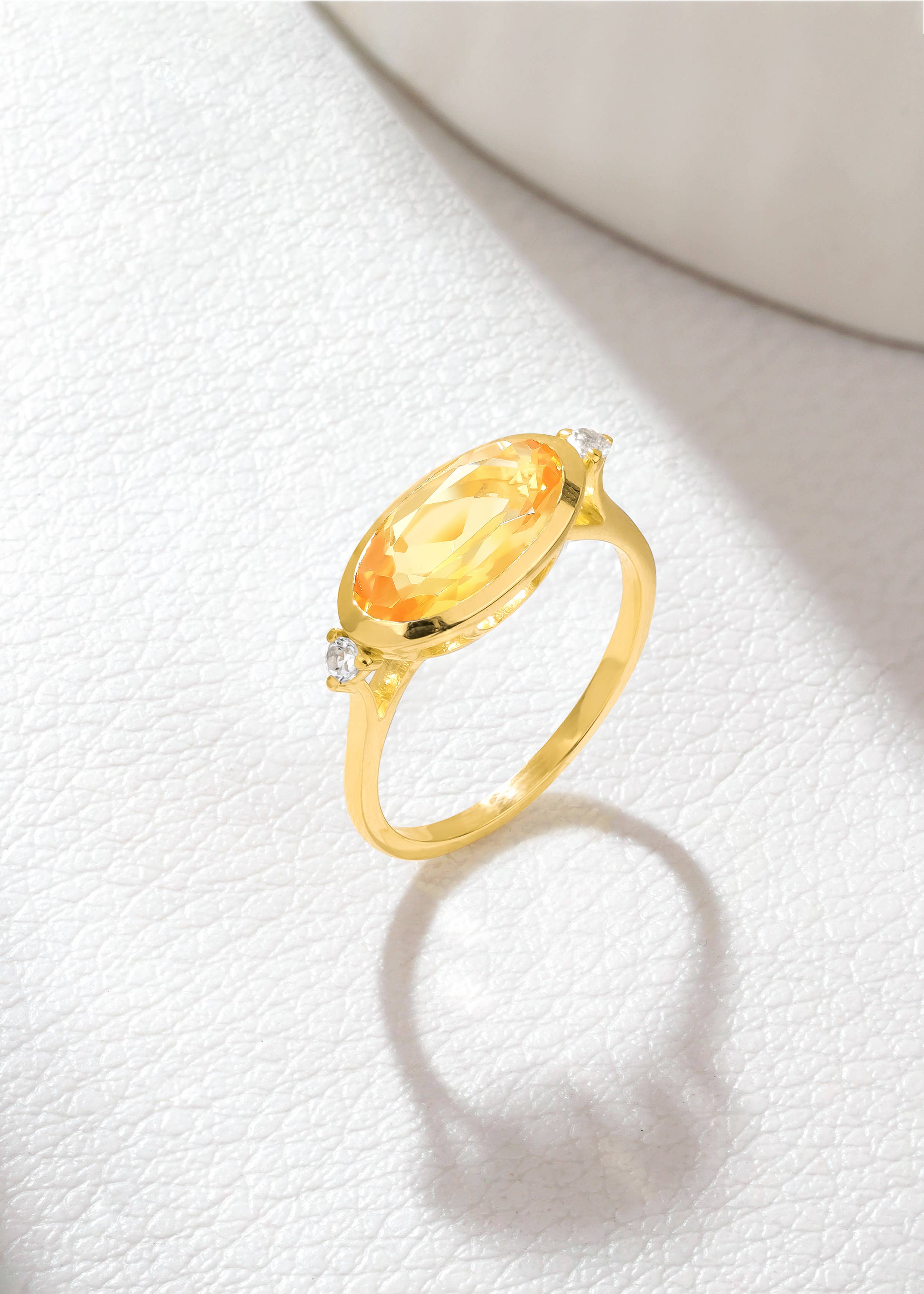 Bague Élégance en Citrine Plaqué Or avec Topaze