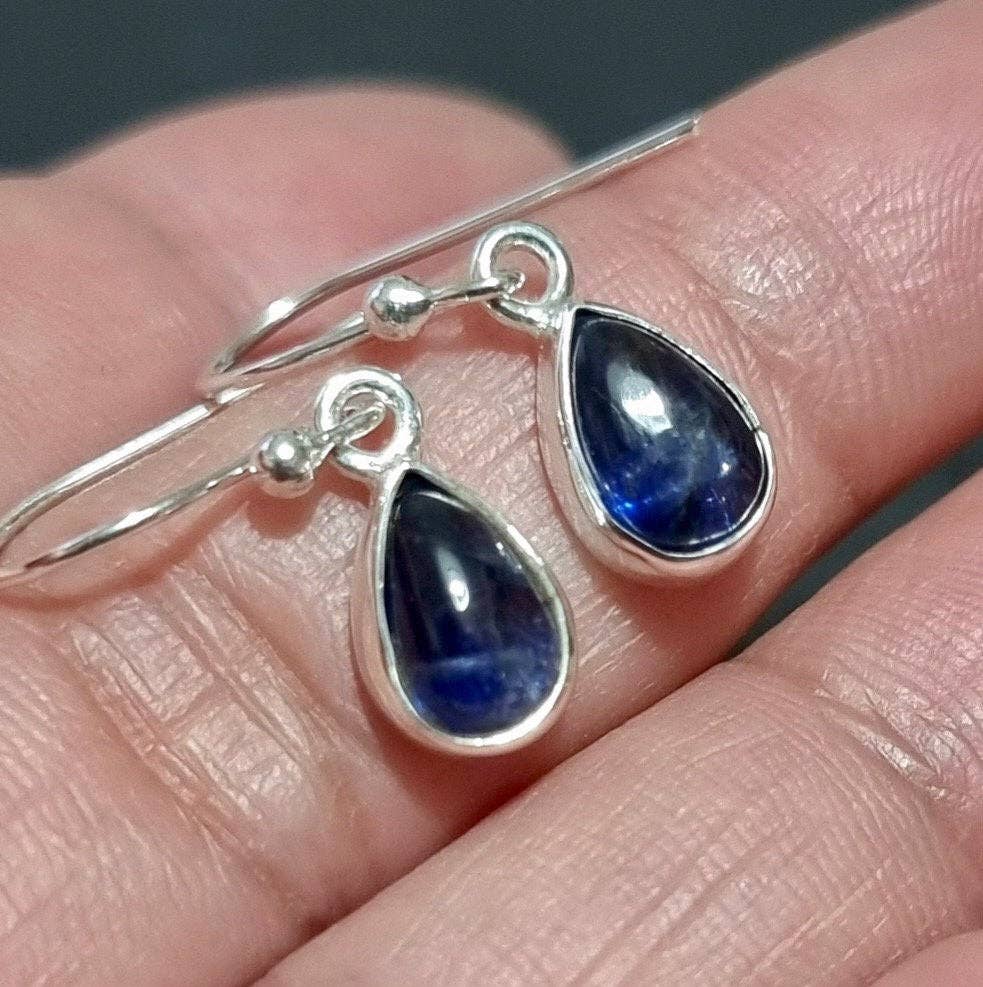 Boucles d'oreilles petites gouttes en Cyanite bleue | Argent sterling 925