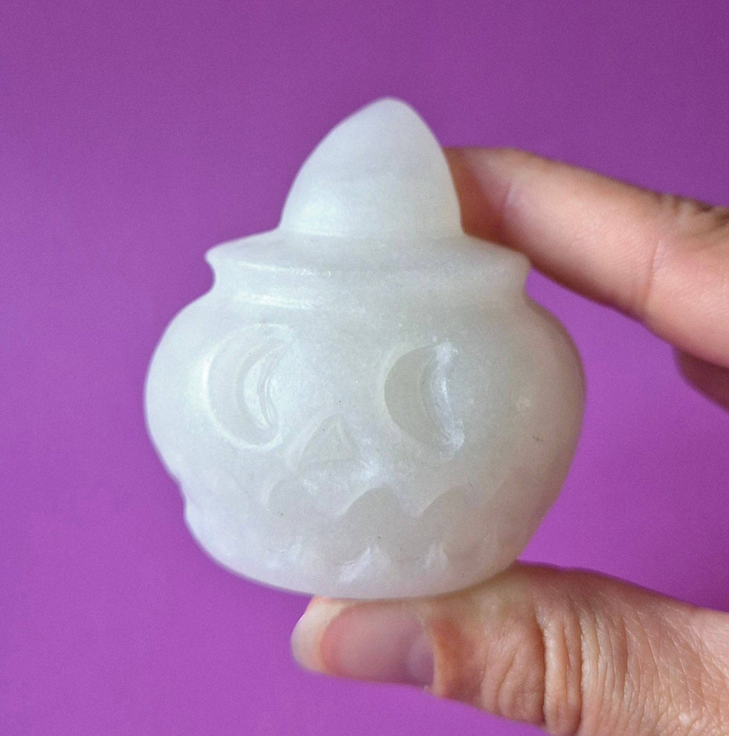 Citrouille d'Halloween en Jade Blanc avec Chapeau – env. 5 cm - Décoration en Pierre Précieuse