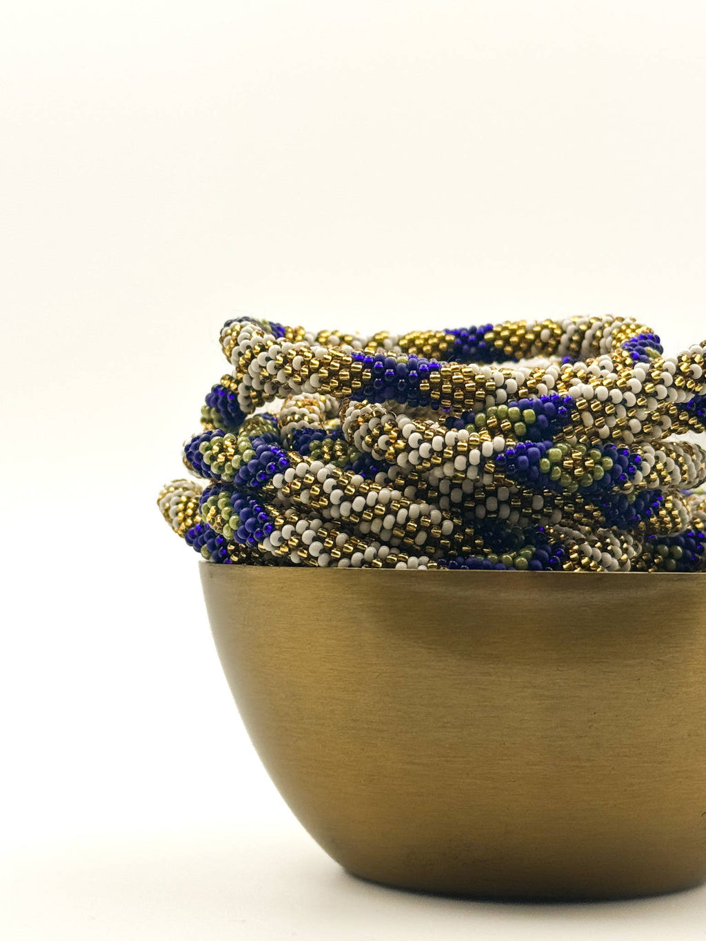 Bracelet népalais  B37 bleu lapis kaki blanc moutarde