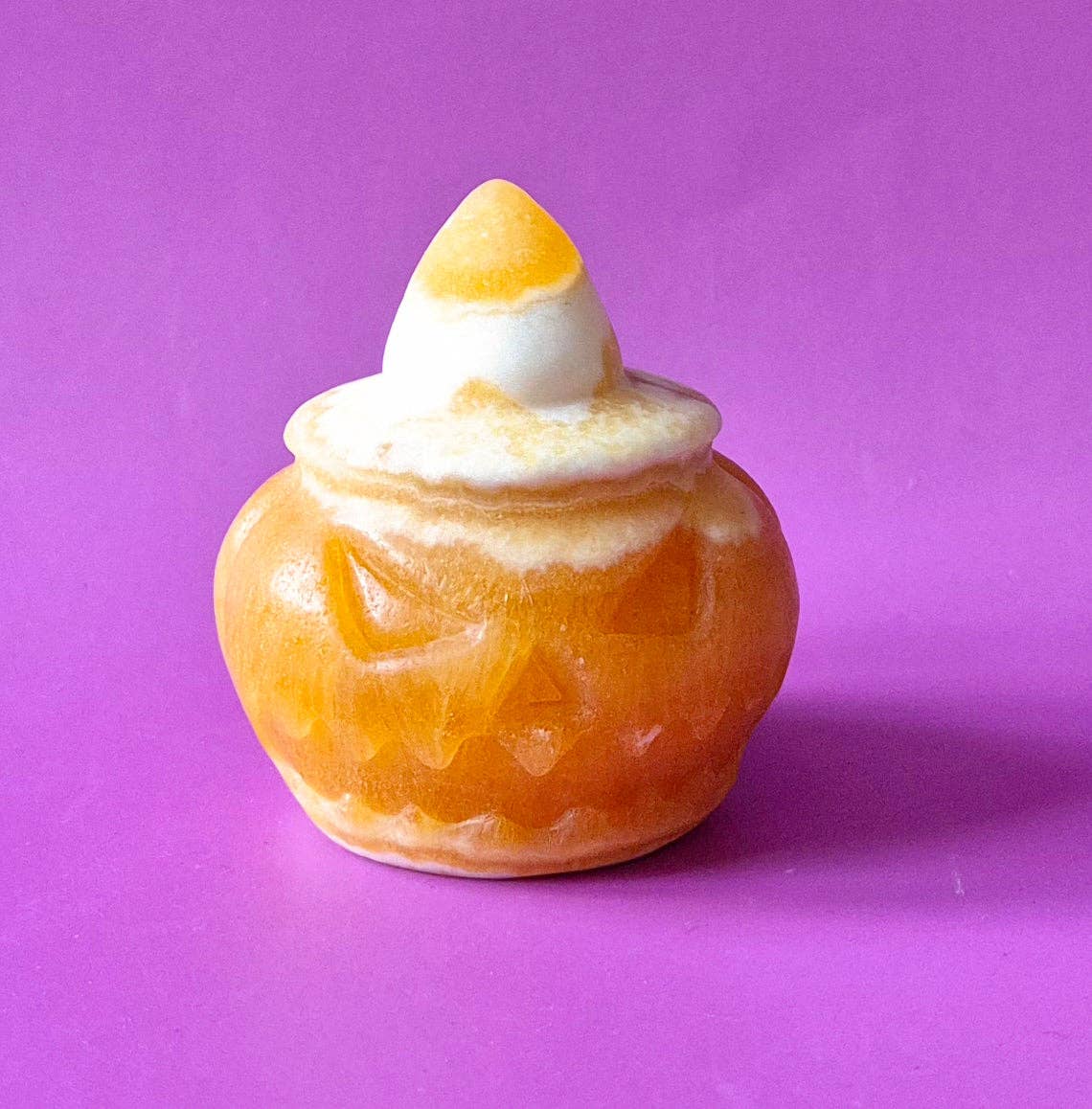 Citrouille d'Halloween en Calcite Miel avec Chapeau – env. 5 cm - Décoration en Pierre Précieuse