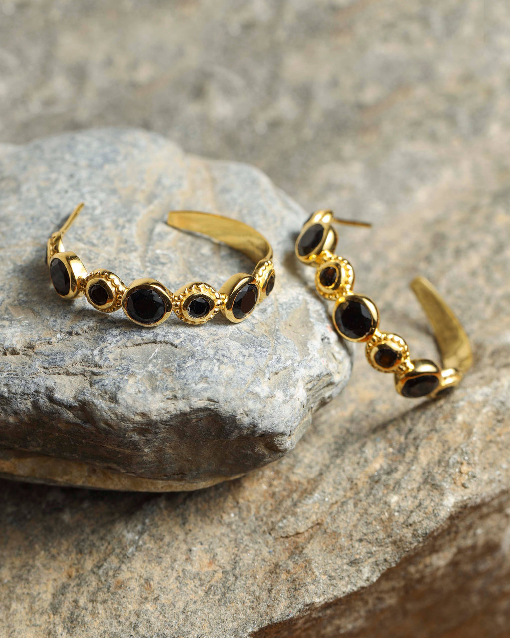 Boucles d'oreilles en argent sterling plaqué or 14K avec Onyx noir