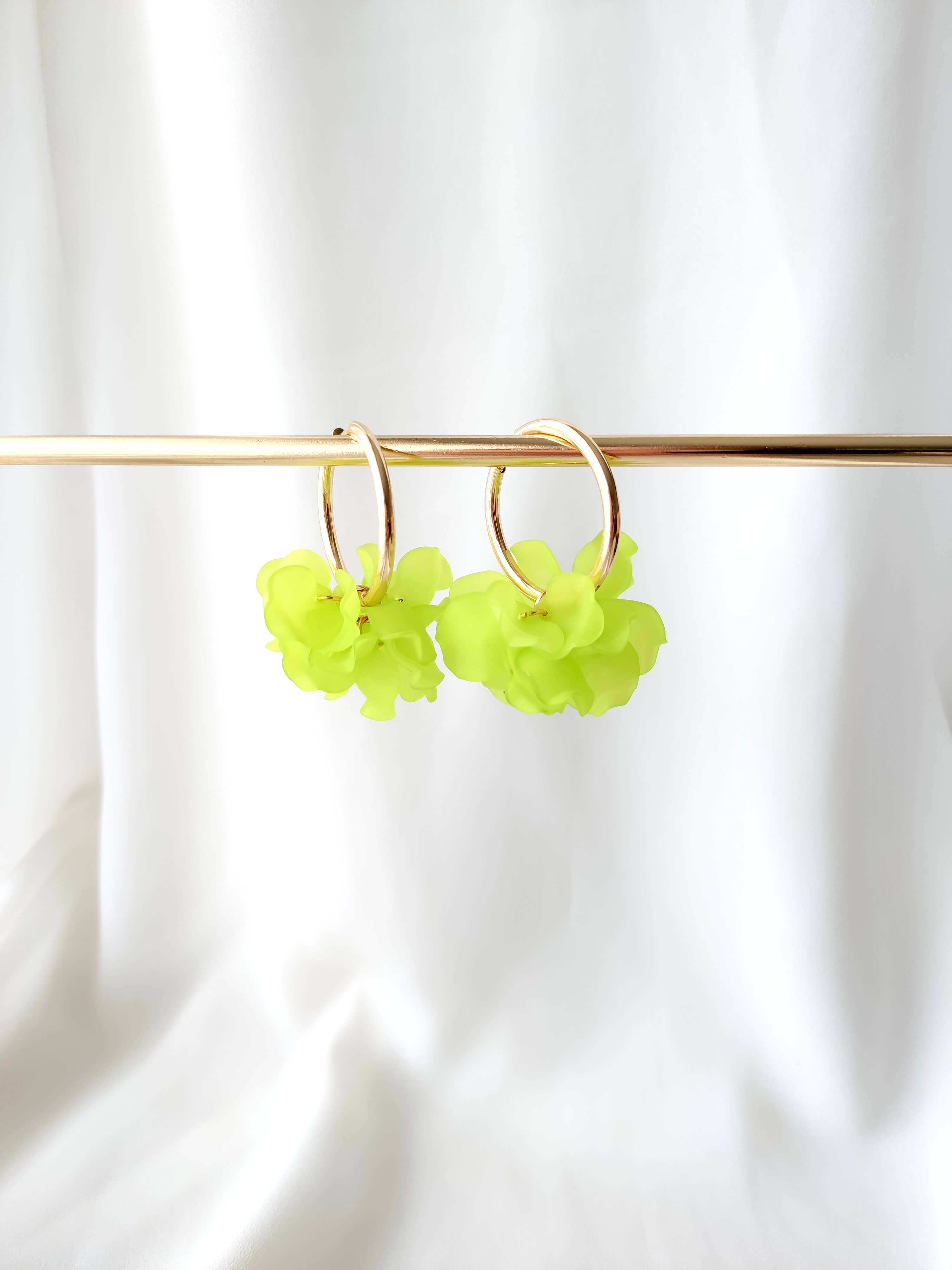 Boucles d'oreilles Créoles PEONY Fleurs Pivoine couleur au choix