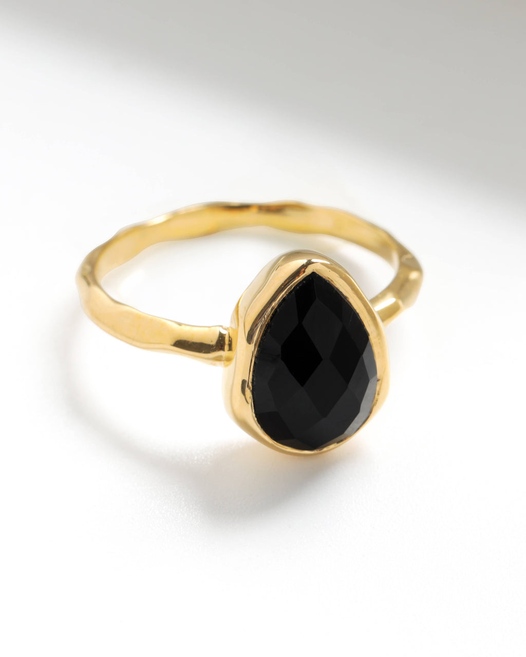 Bague Fleur en Onyx Noir Plaqué Or sur Argent