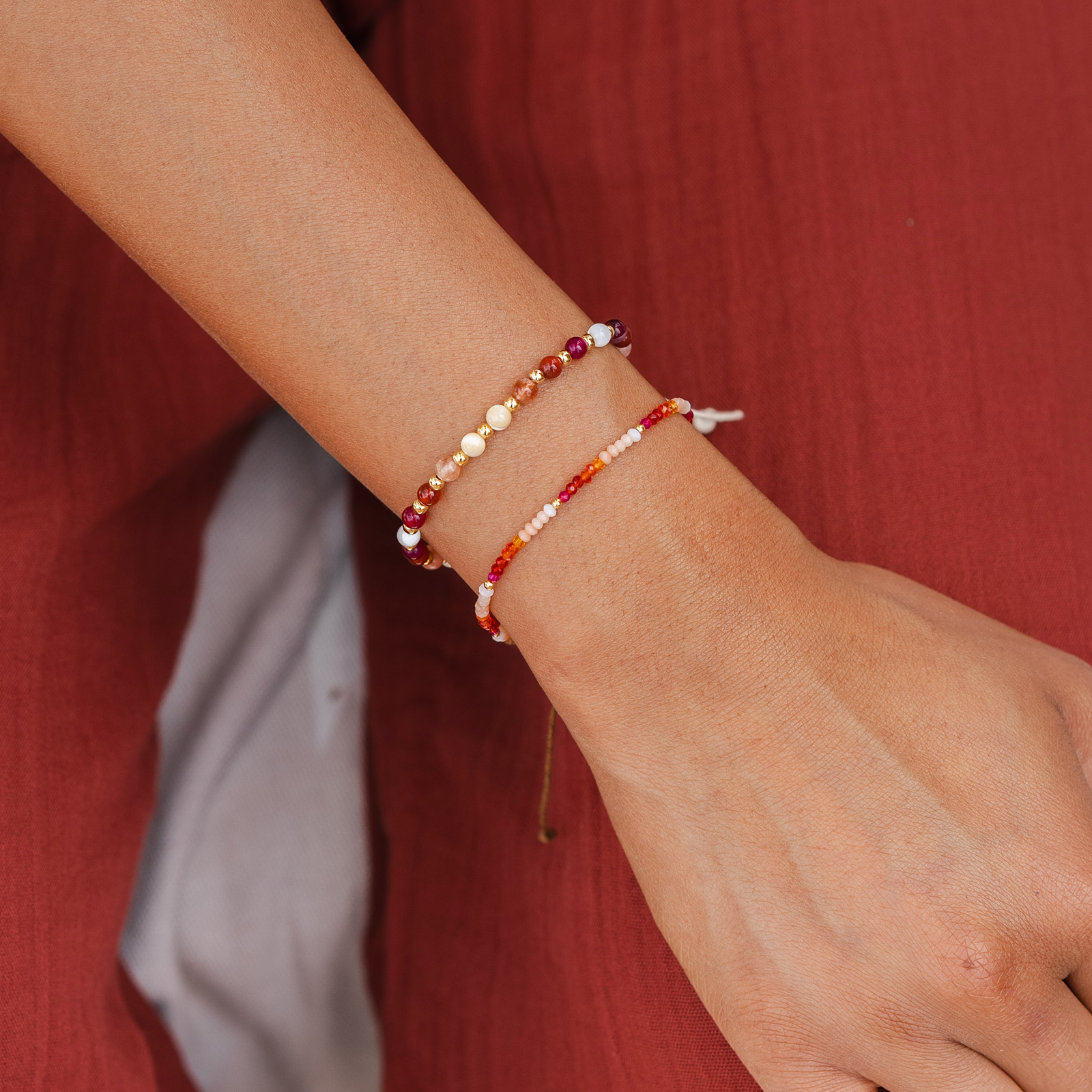 Bracelet de guérison Hawaï Big Island 4 mm Agate Howlite  Grès