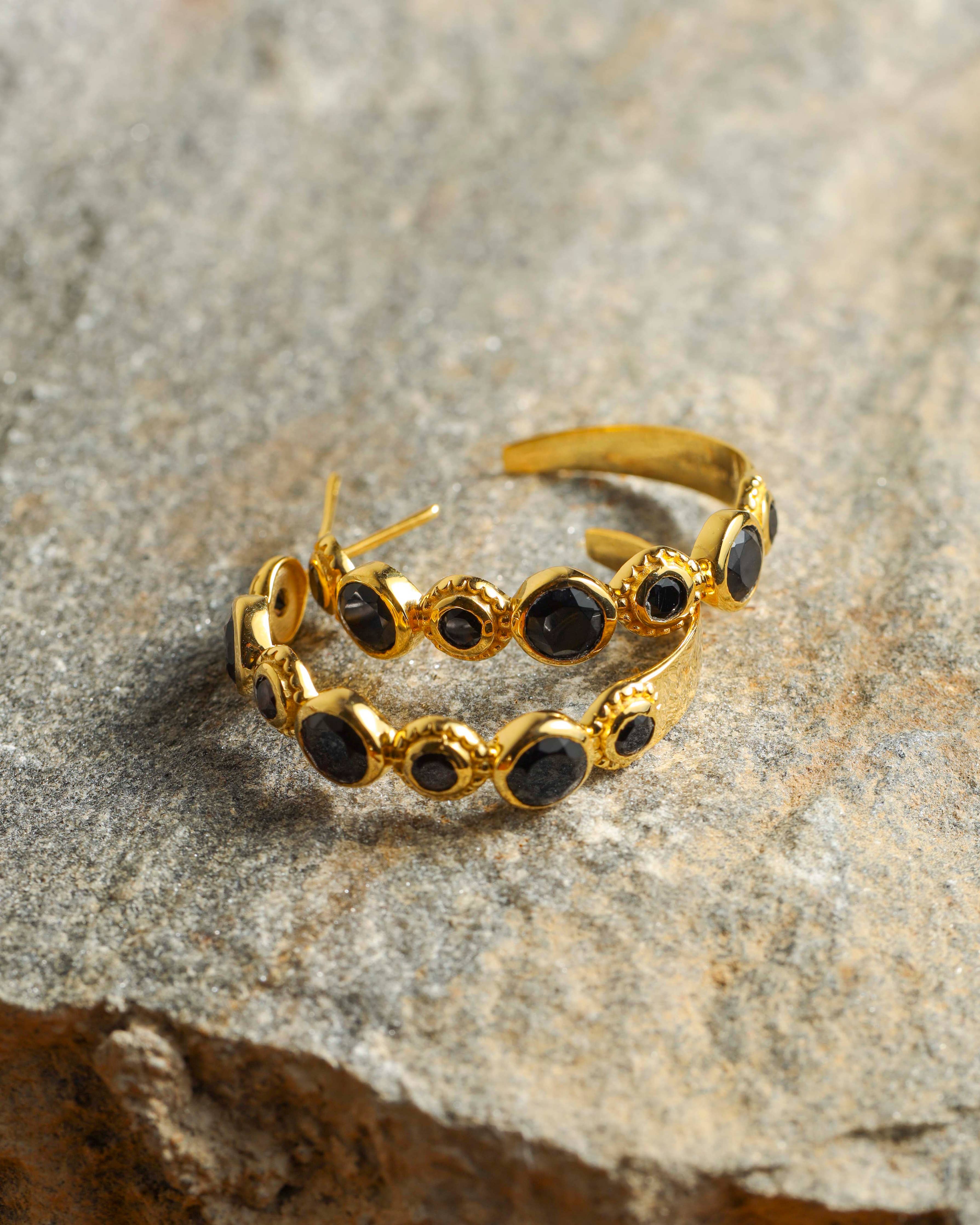 Boucles d'oreilles en argent sterling plaqué or 14K avec Onyx noir