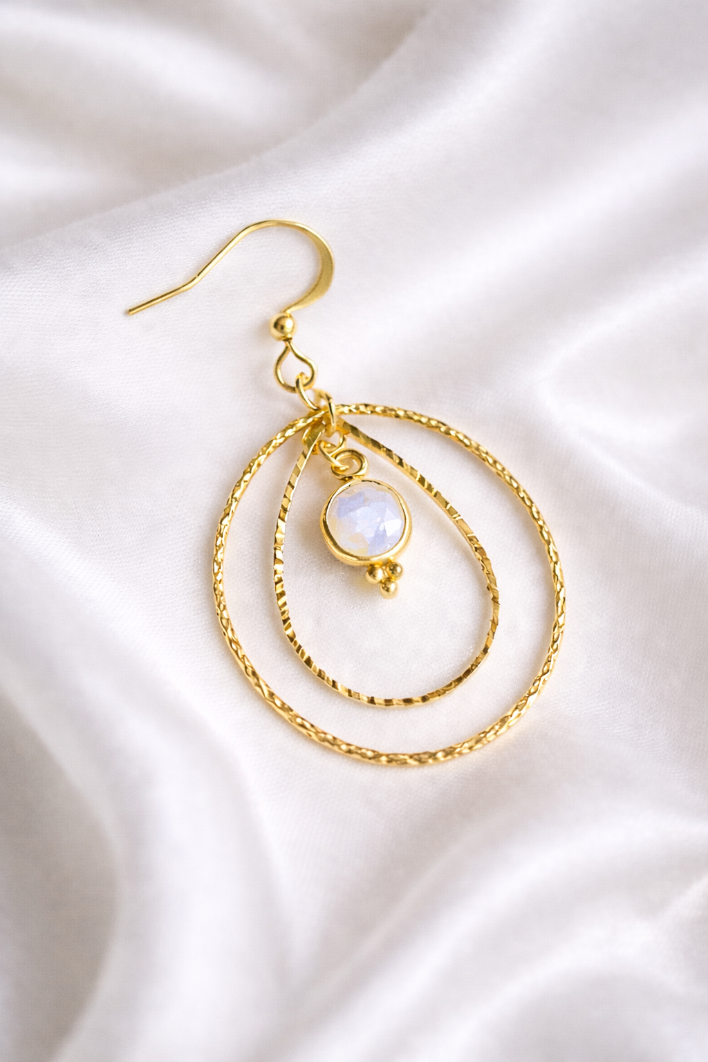 Boucle d'oreille  Atma pierre goute anneau torsadé calcédoine verte ou pierre de lune (choix)