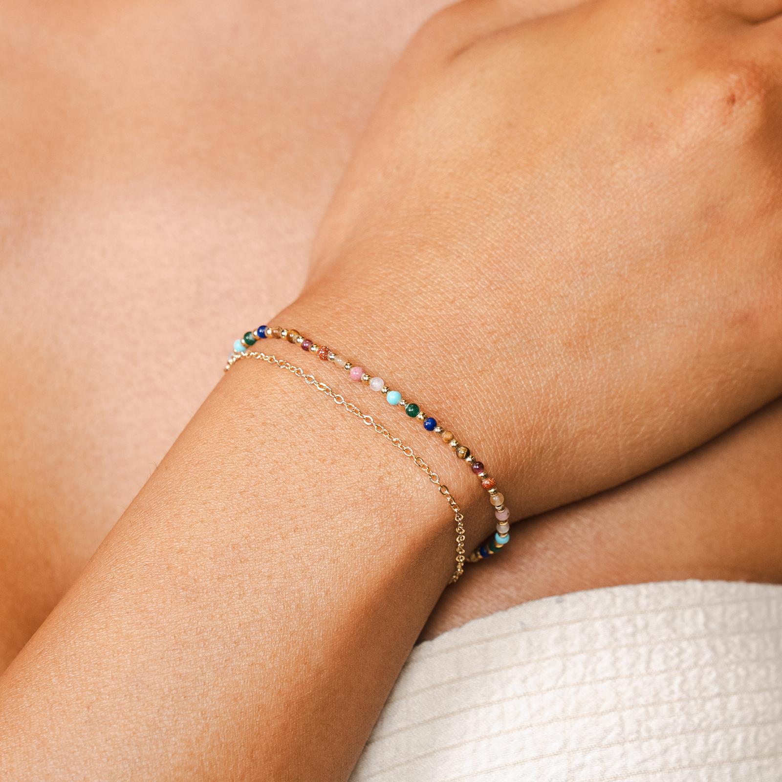Bracelet double multi color Master Healer Healing 2 mm plaqué or Jade Jaspe Amazonite Quartz Œil de Tigre Grenat Unakite
